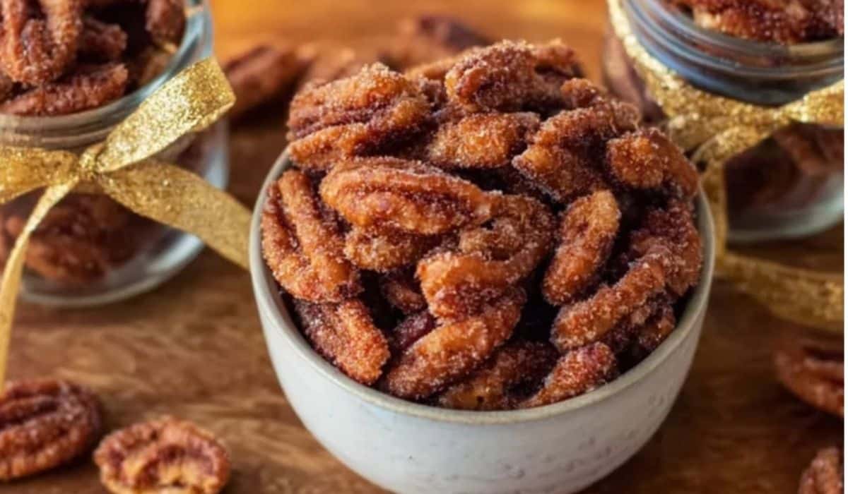 Slow Cooker Candied Pecans in a rustic kitchen bowl