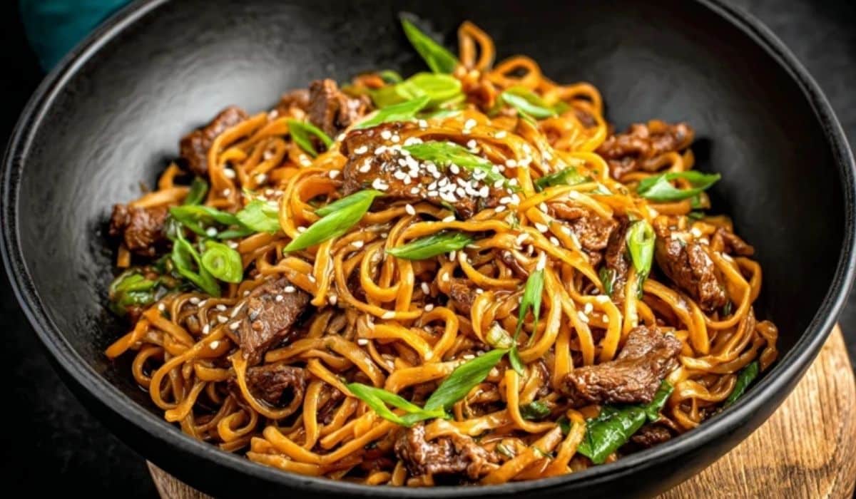 Hoisin Beef Noodles beautifully served in a black bowl